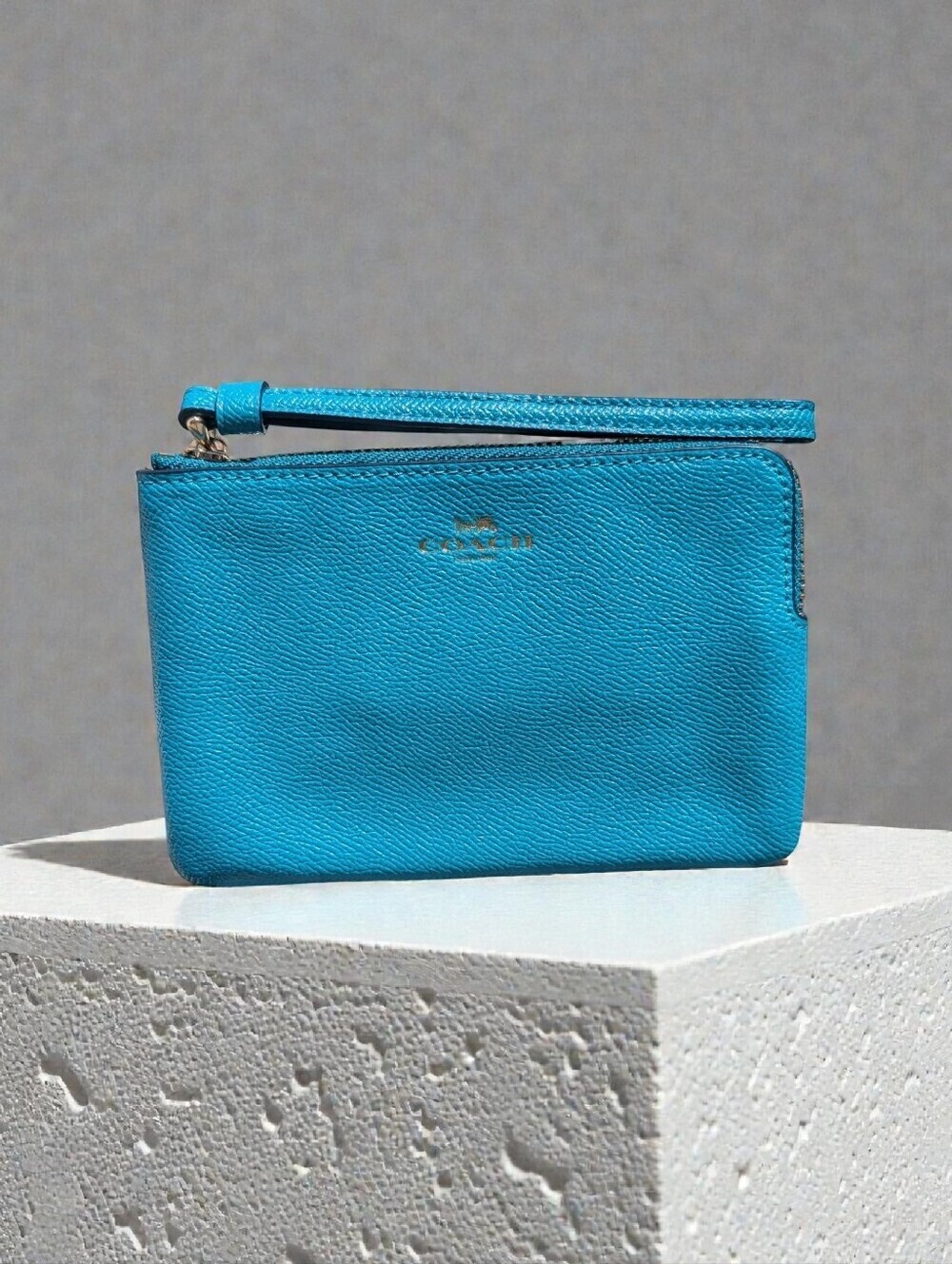Coach Corner Zip Wristlet Teal (NWT)